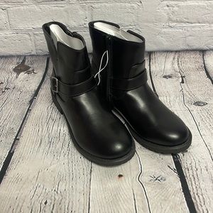 Girls size 4 Cat & Jack boots, NWT